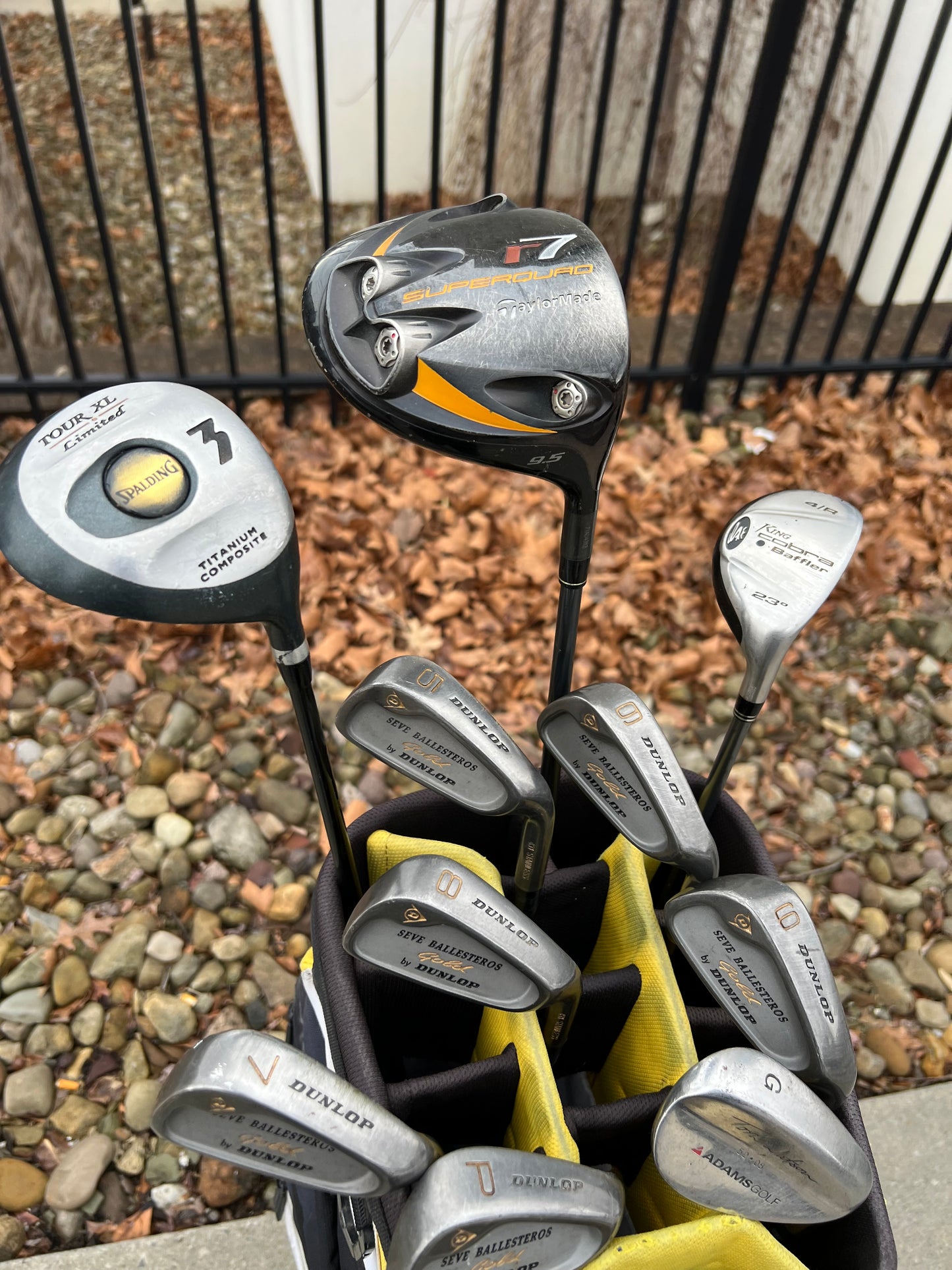 Golf Set - TaylorMade, Dunlop - Mixed Set + Bag