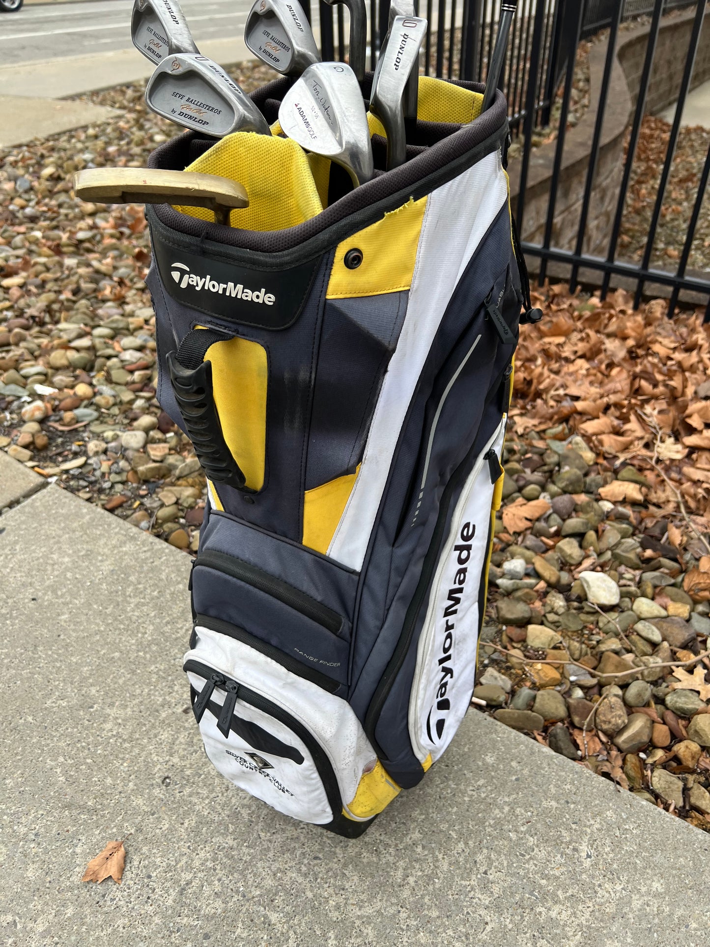 Golf Set - TaylorMade, Dunlop - Mixed Set + Bag