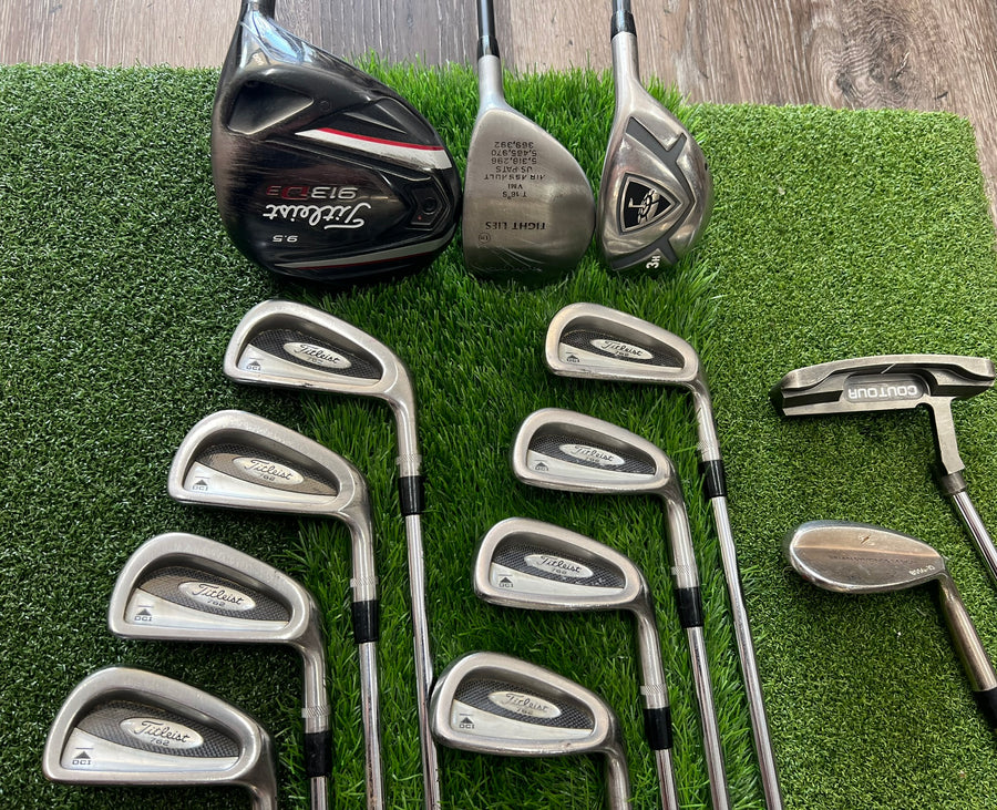 Titleist Golf Set - NO BAG