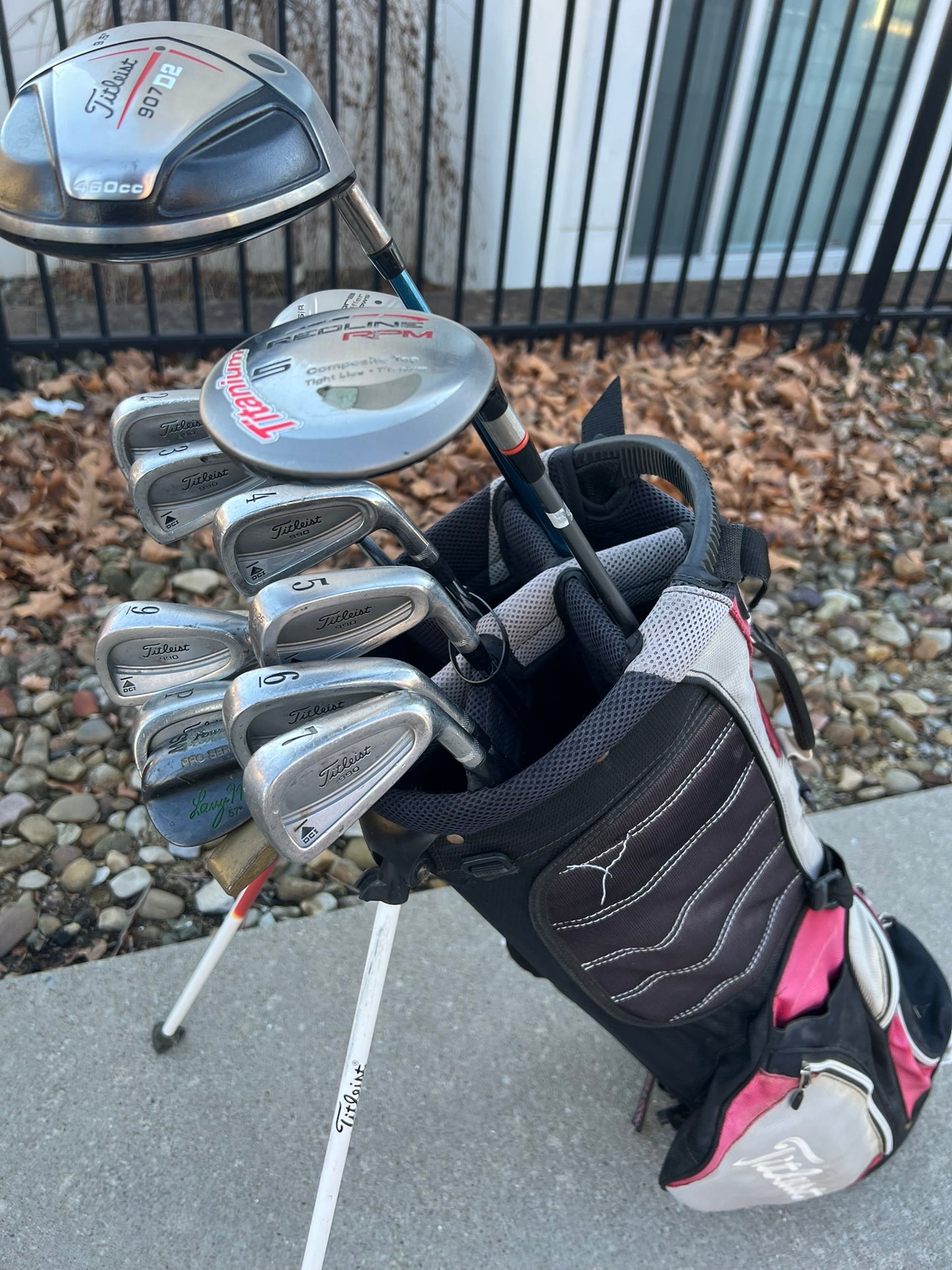 1/2" Short - Titleist Golf Set + Bag