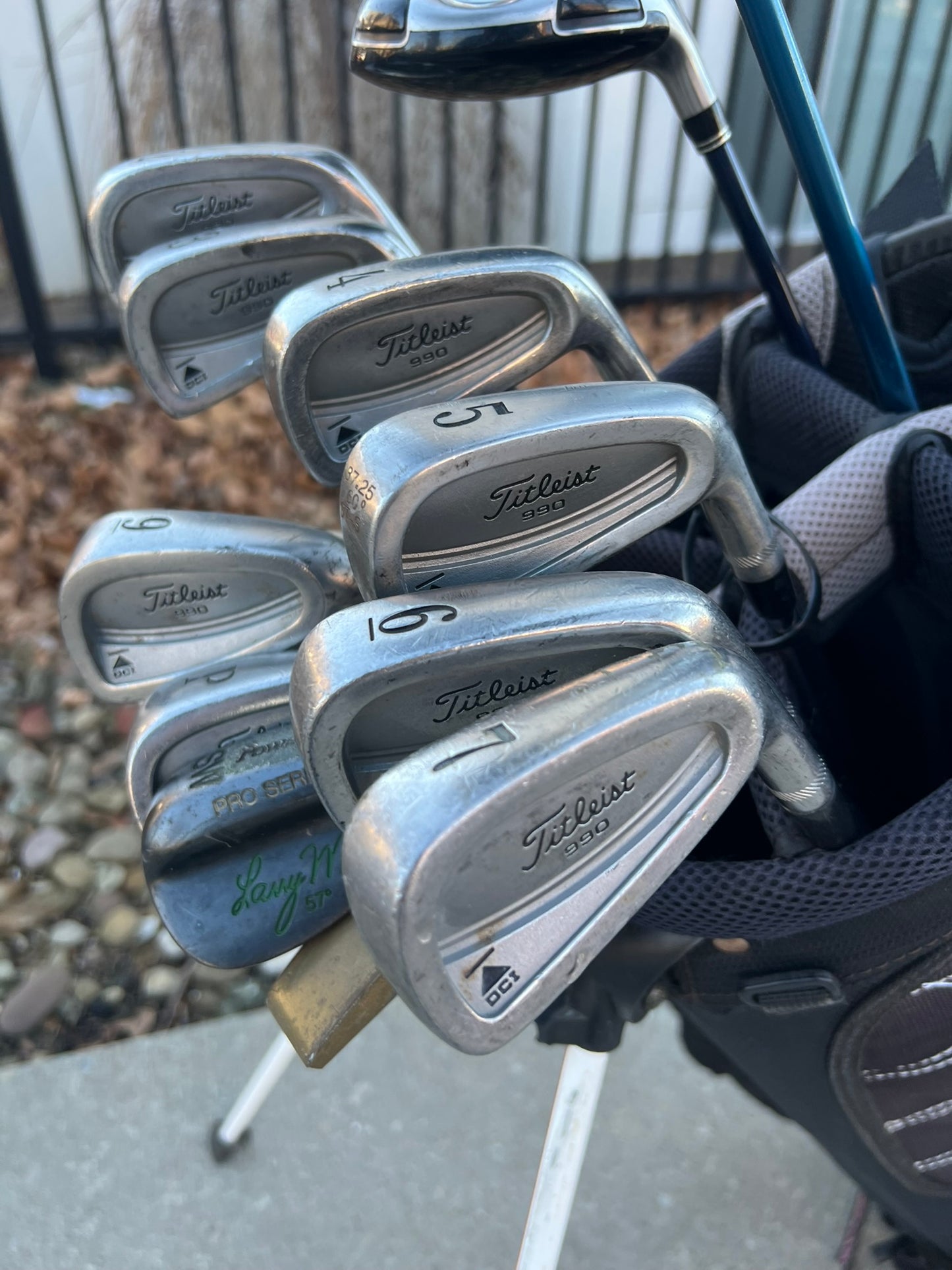 1/2" Short - Titleist Golf Set + Bag