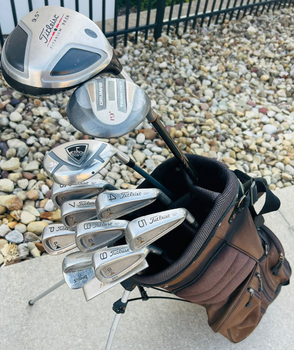 Titleist Golf Set + Bag