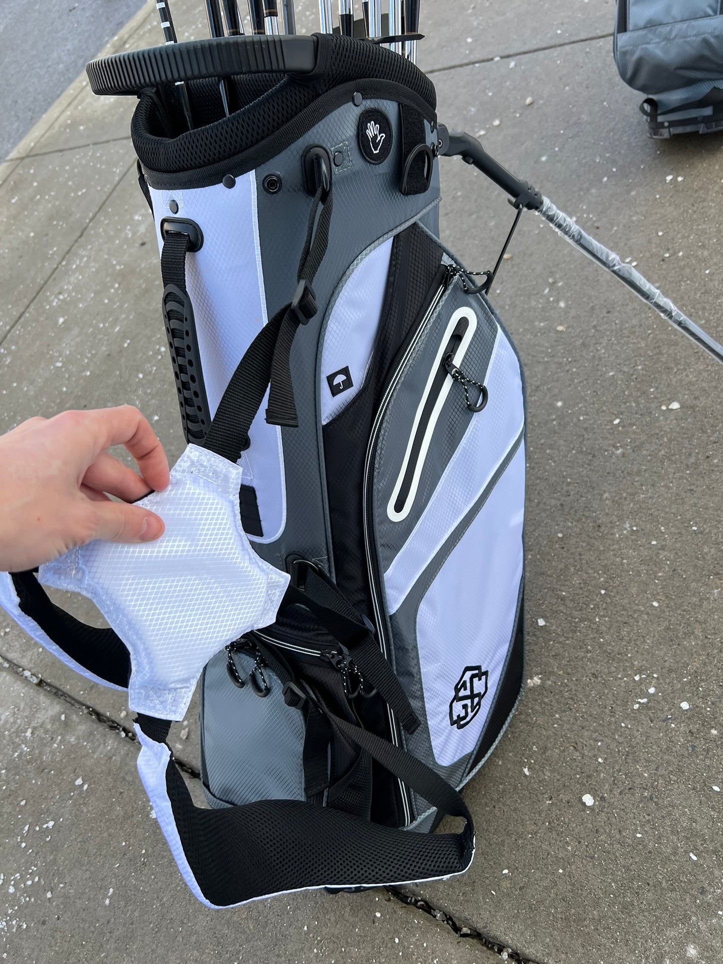 Complete Golf Set + NEW BAG - Callaway, Maxfli - Mixed Set