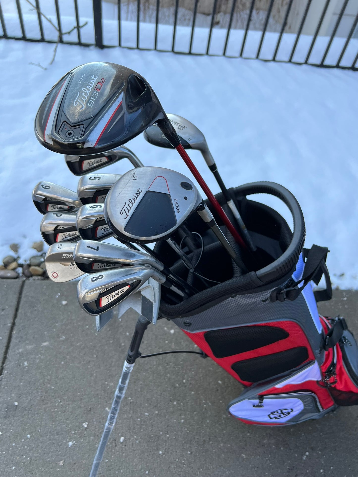 +1 1/2" Long - Titleist AP1 Golf Set + NEW BAG