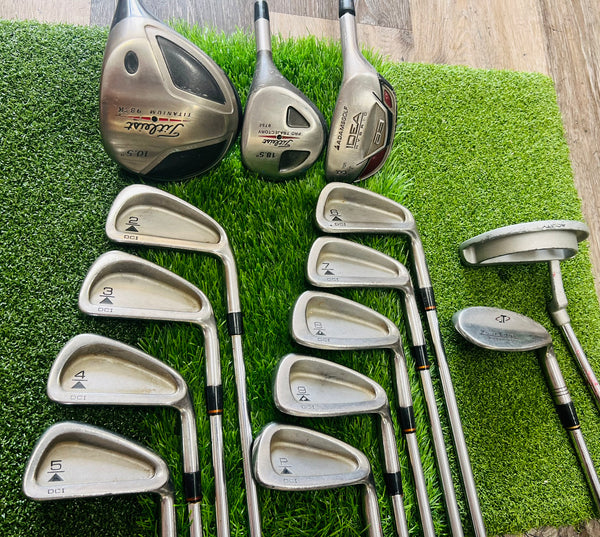 Titleist Golf Set - NO BAG