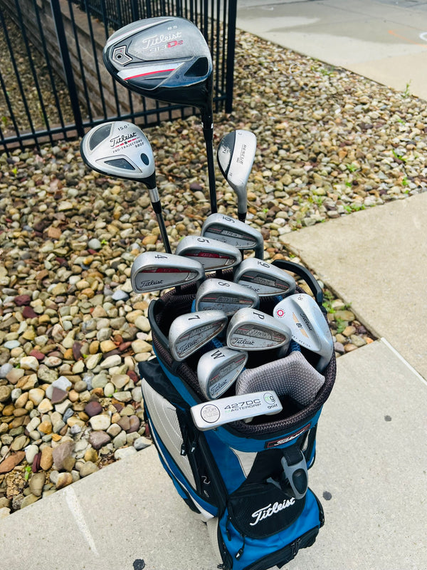 Titleist Golf Set + Bag