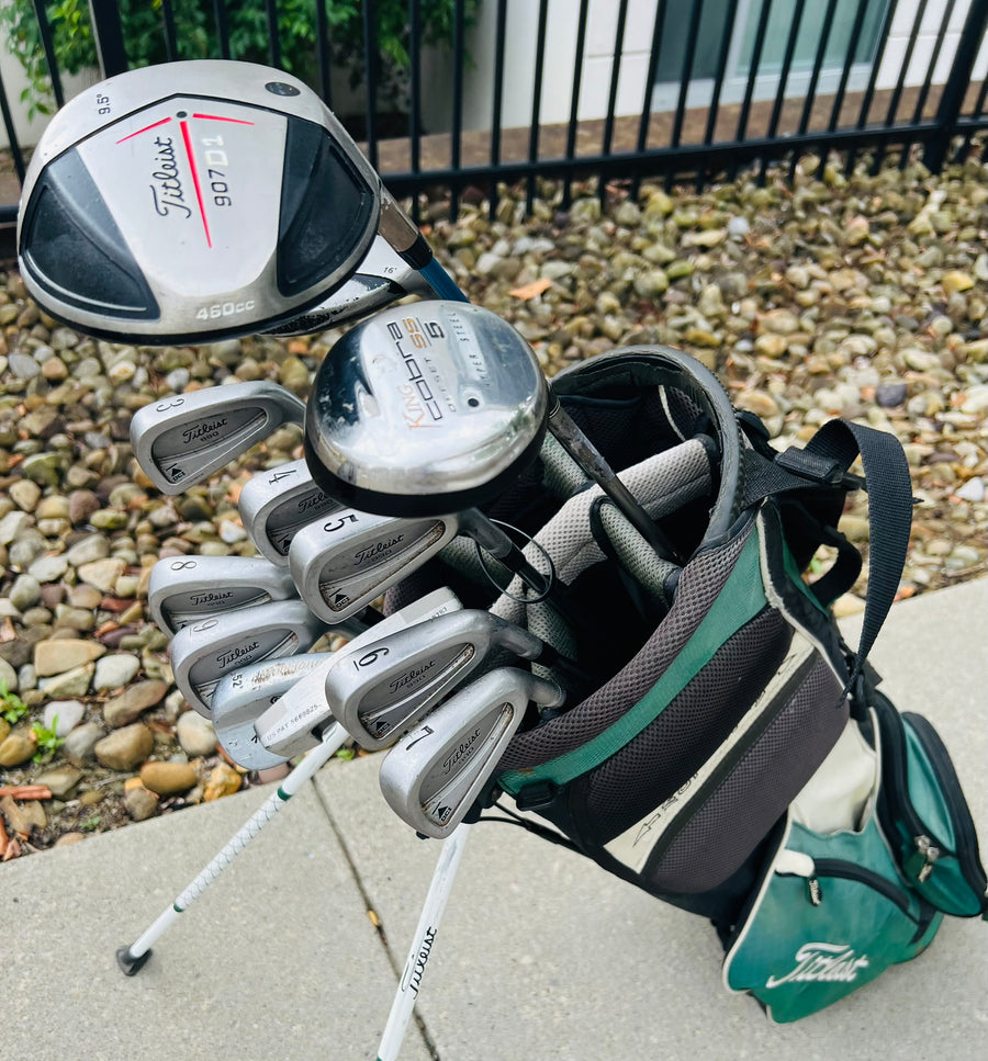 Titleist Golf Set + Bag