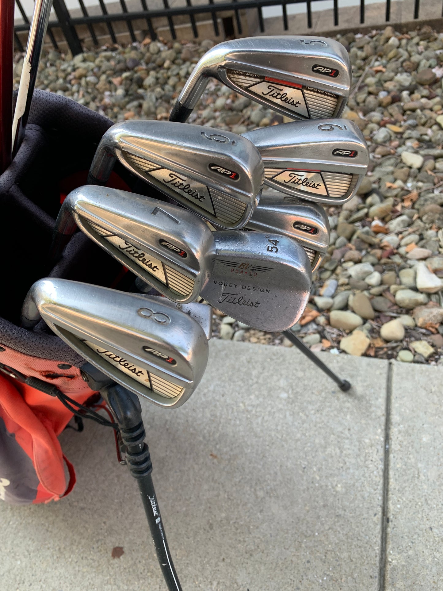 Left-Handed Titleist Golf Set + Bag