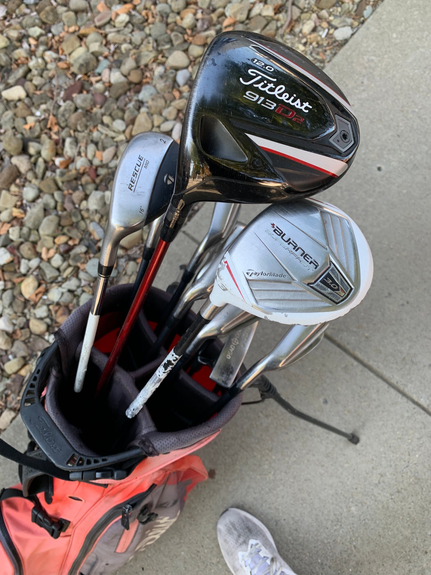 Left-Handed Titleist Golf Set + Bag