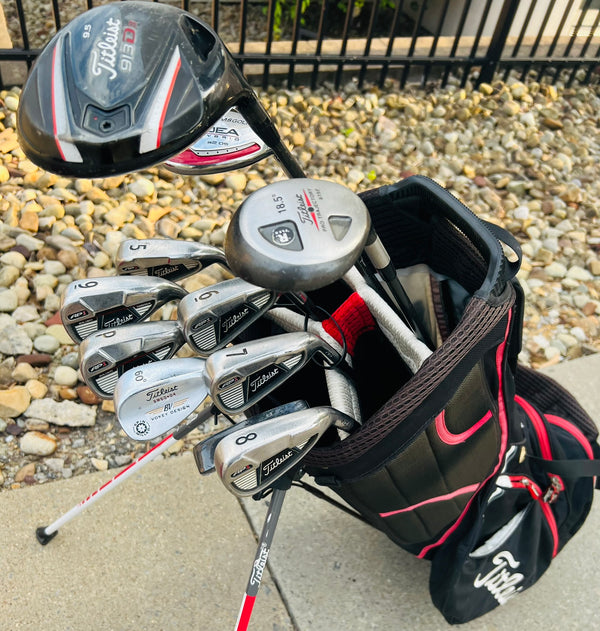 Titleist AP1 Golf Set + Bag