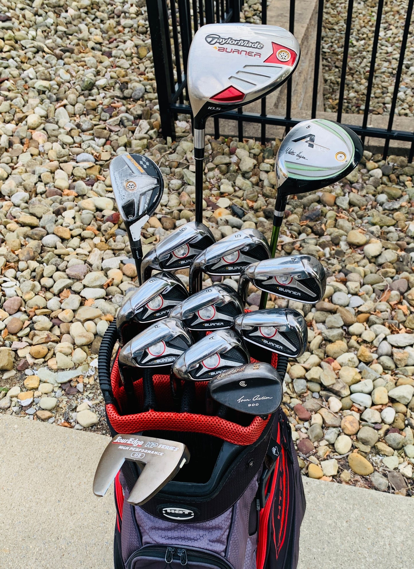 Left-Handed TaylorMade Golf Set + Bag