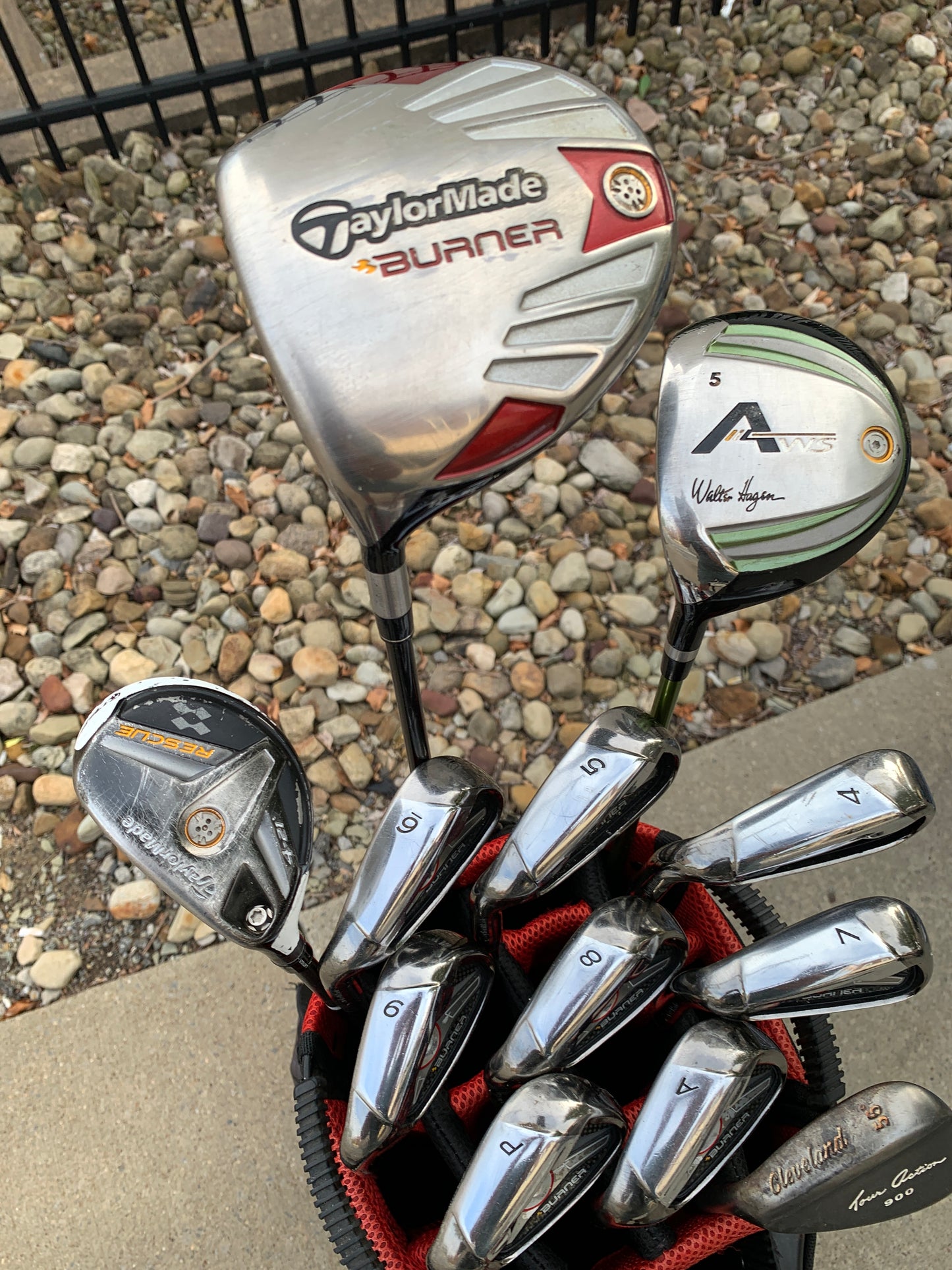 Left-Handed TaylorMade Golf Set + Bag