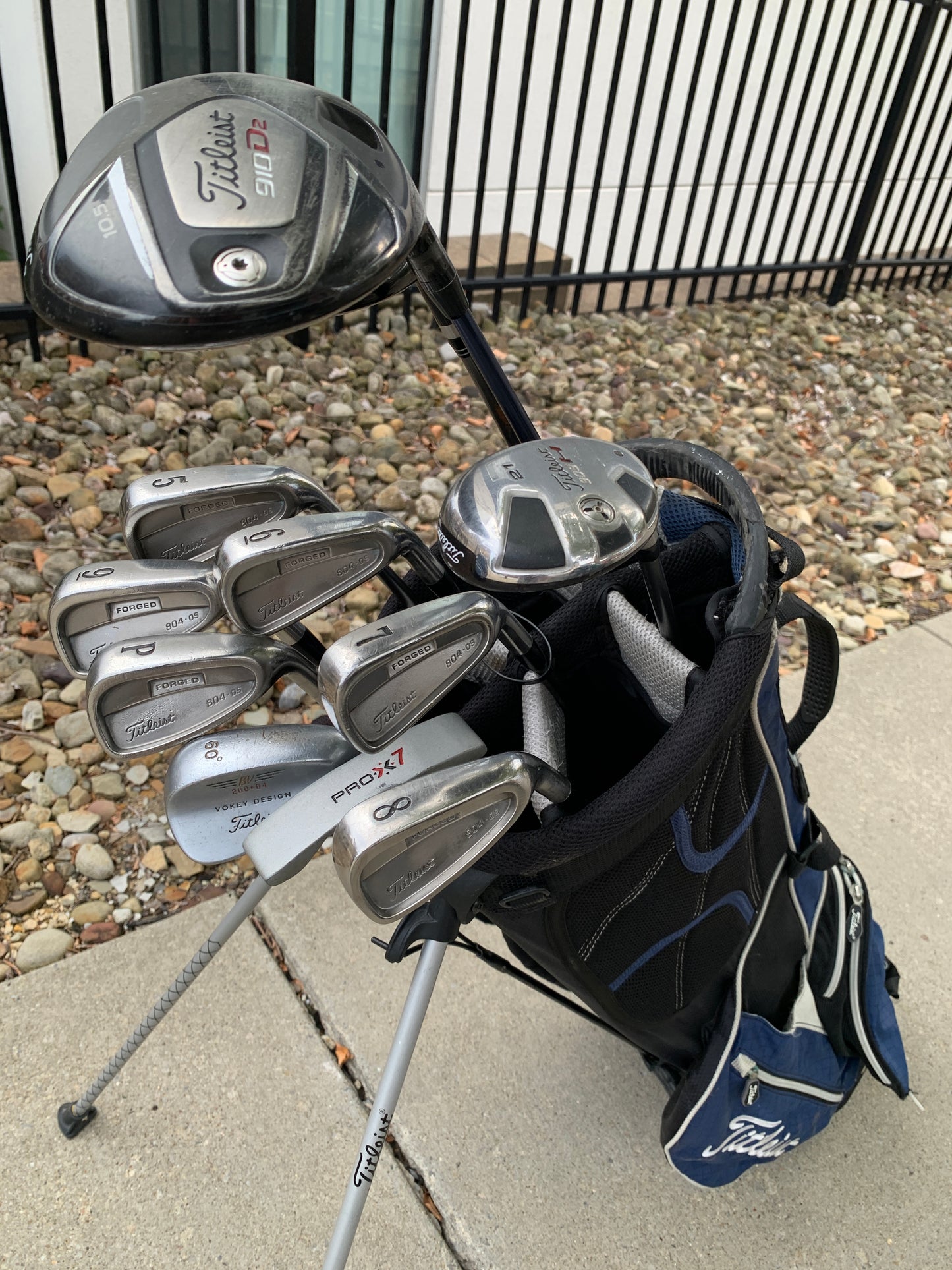 +1/2" Long - Titleist Golf Set + Bag