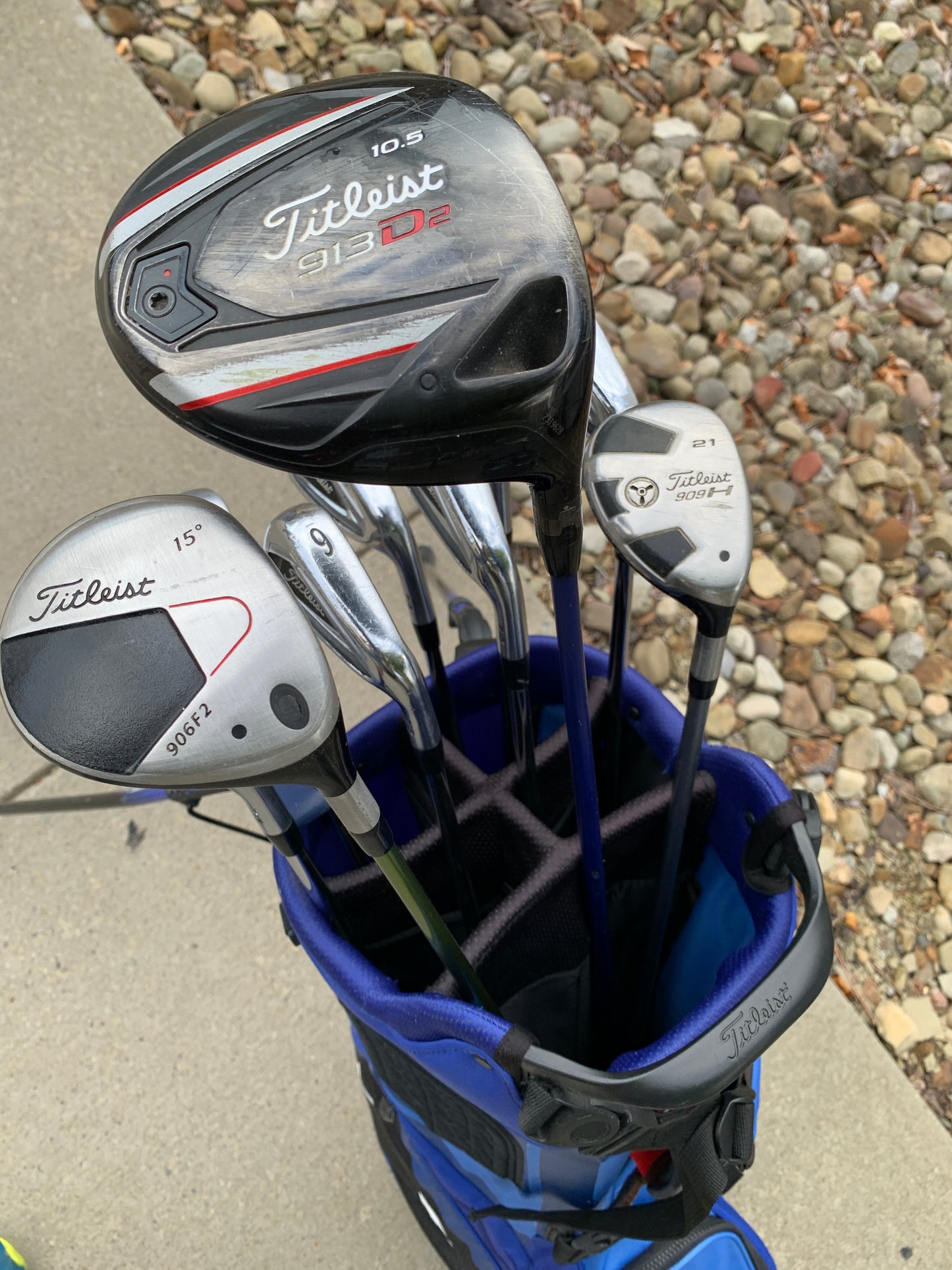 Titleist AP2 Golf Set + Bag