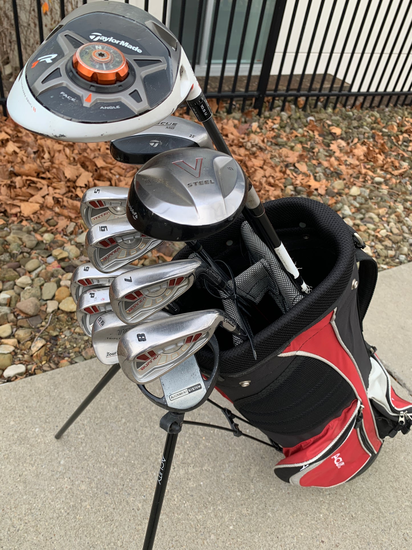 TaylorMade Golf Set + Bag