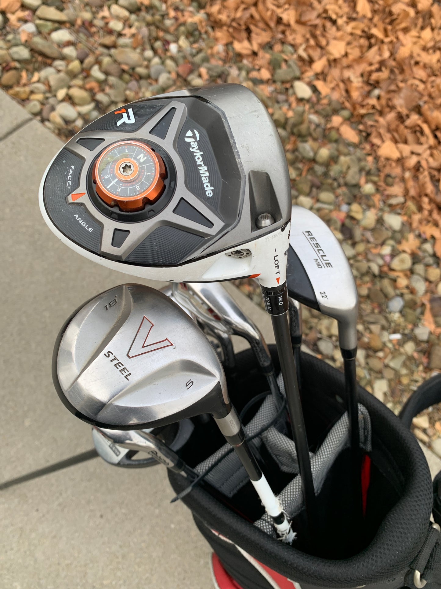 TaylorMade Golf Set + Bag