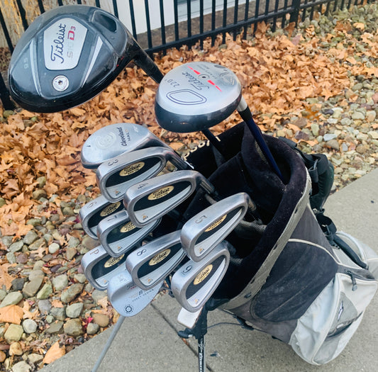 Titleist Golf Set + Bag