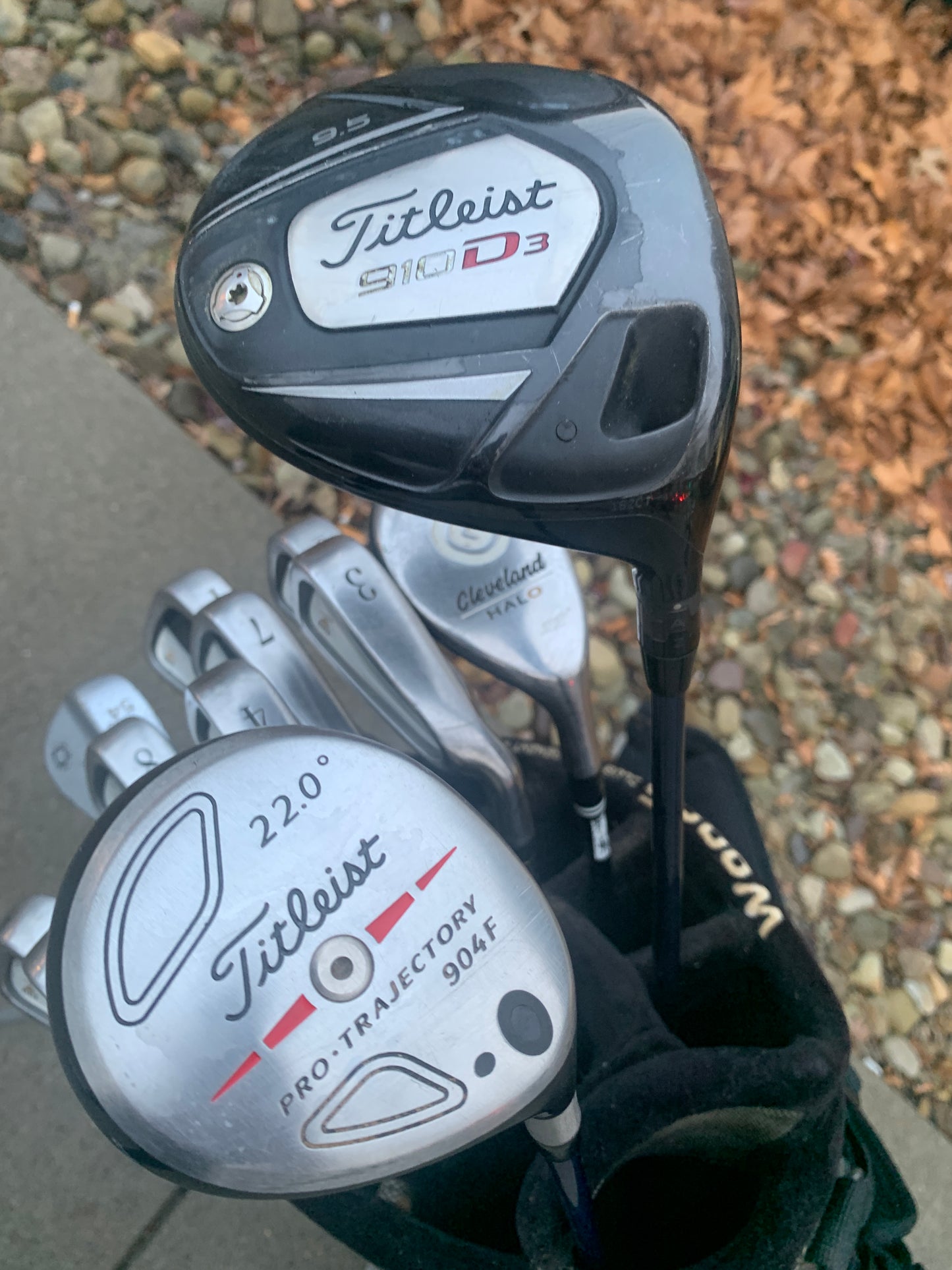 Titleist Golf Set + Bag