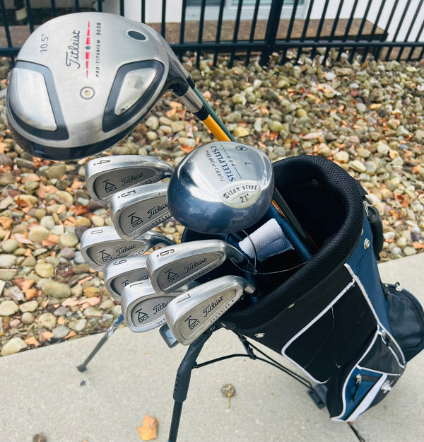 Titleist Golf Set + Bag