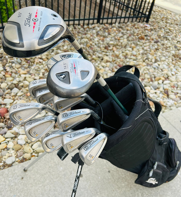 Titleist Golf Set + Bag