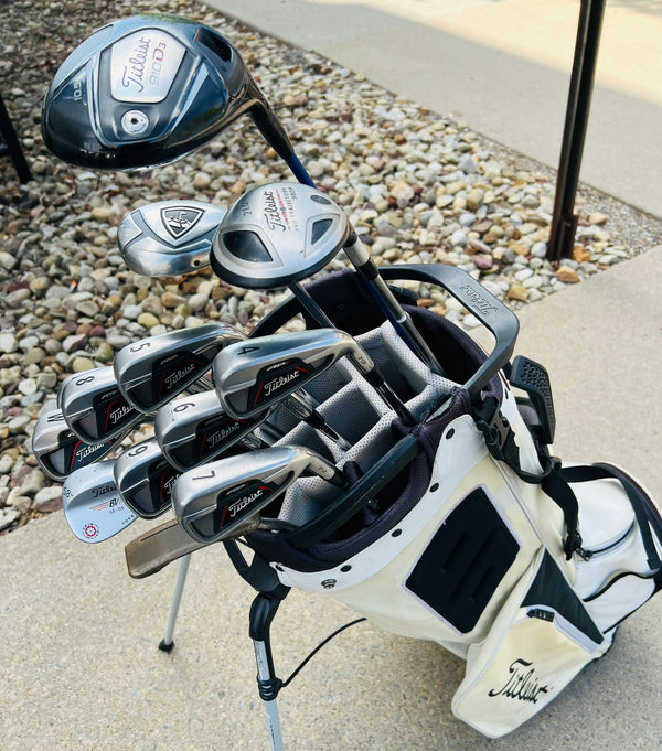 Titleist AP1 Golf Set + Bag