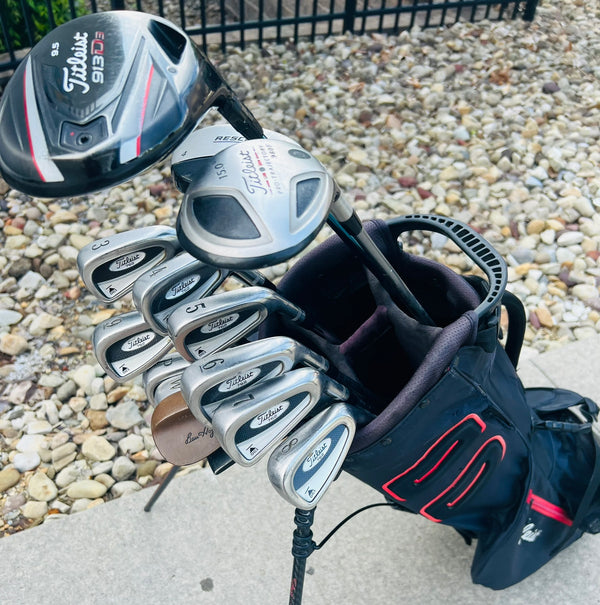Titleist Golf Set + Bag